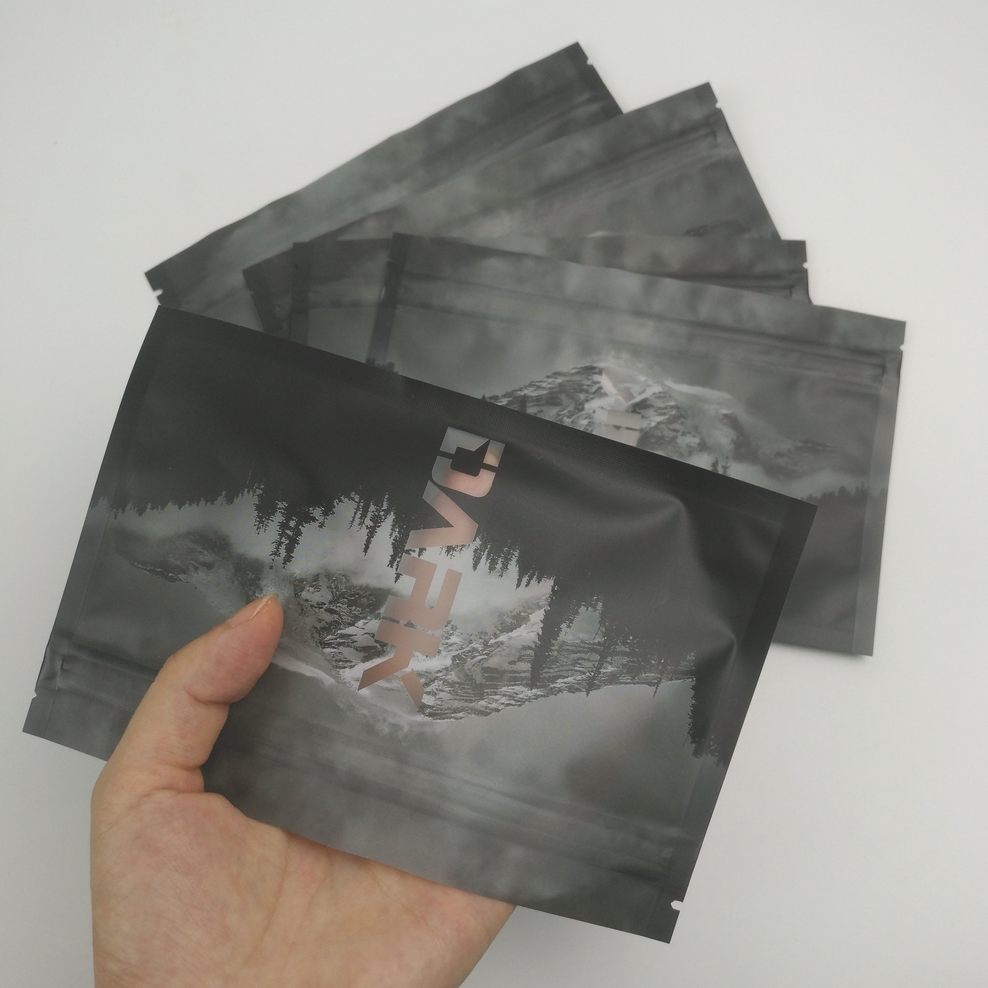 Καθαρίστε την μπροστινή πίσω συγκολλημένη με θερμότητα παράθυρο μυρωδιάς κλειδαριά φερμουάρ απόδειξης Resealable που συσκευάζει την αποθήκευση τρία δευτερεύουσα σφραγίδα Doypack τροφίμων Mylar