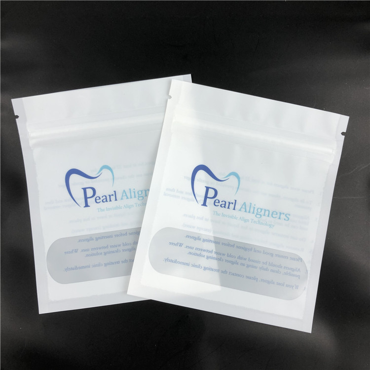 Οι οδοντικές τσάντες φερμουάρ Mylar ευθυγραμμιστών μαργαριταριών στηριγμάτων βλέπουν μέσω της Kraft VMPET